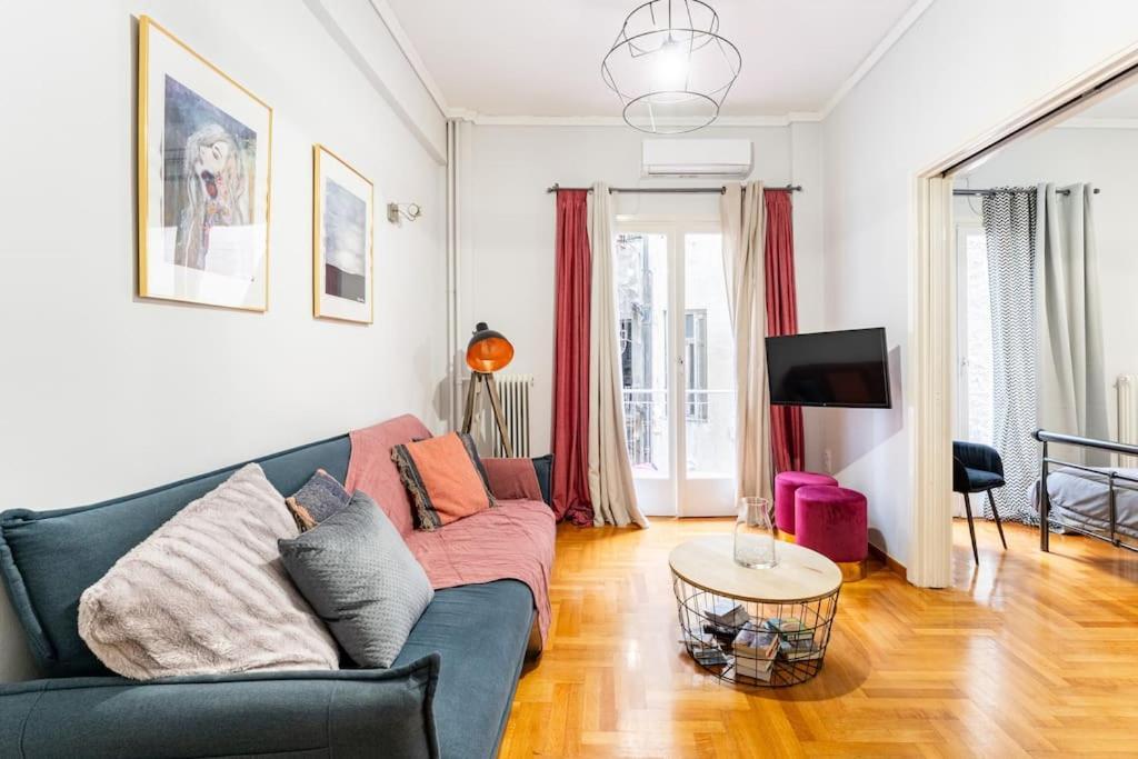 Downtown Cute Apt In The Heart Of Plaka Атина Екстериор снимка
