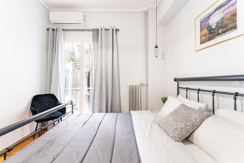 Downtown Cute Apt In The Heart Of Plaka Атина Екстериор снимка